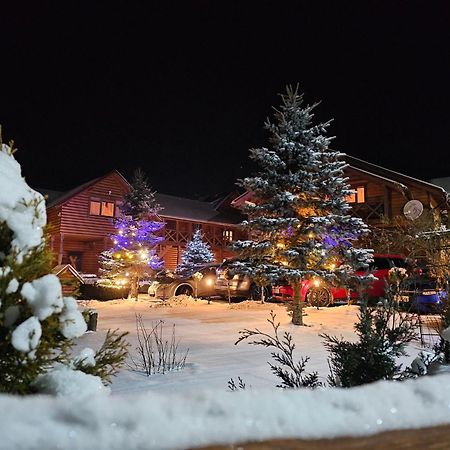Guesthouse Kolo Druziv Tatariv Exterior photo