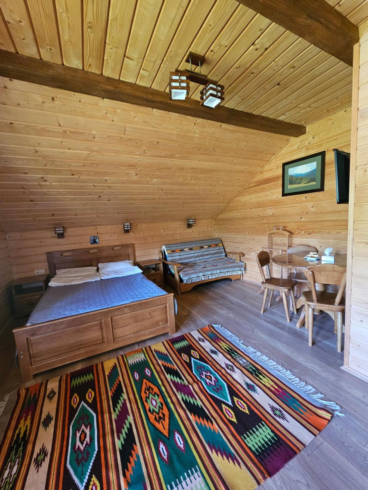 Guesthouse Kolo Druziv Tatariv Exterior photo